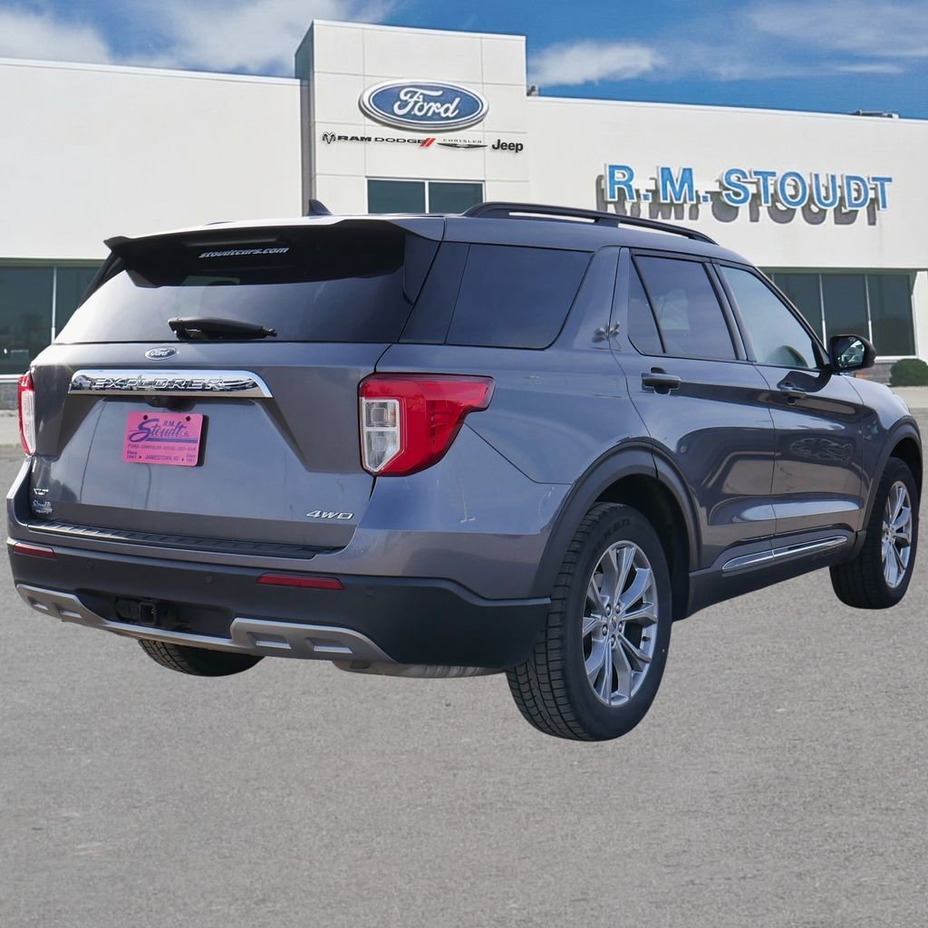 Used 2021 Ford Explorer XLT w/ Equipment Group 202A image 12