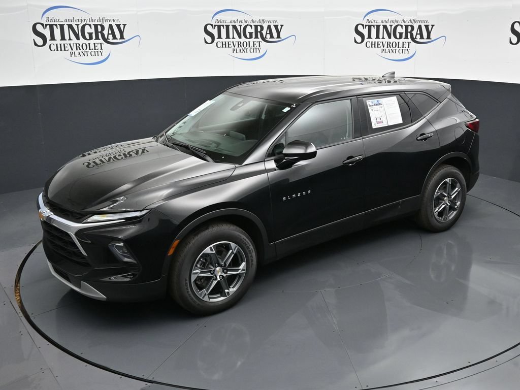 Used 2025 Chevrolet Blazer LT AWD/4WD image 23