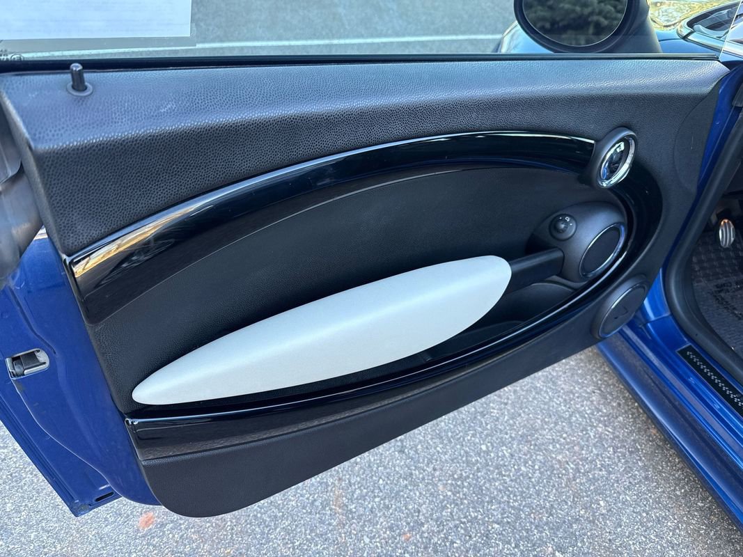 Used 2019 MINI Cooper S image 31