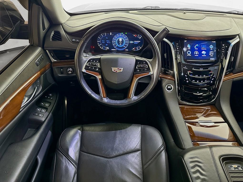 Used 2018 Cadillac Escalade Premium Luxury image 23