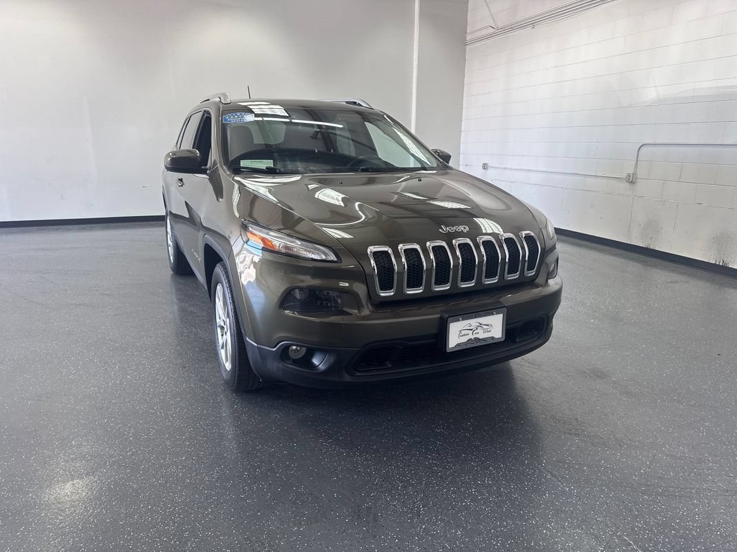 Used 2015 Jeep Cherokee Latitude w/ Comfort/Convenience Group