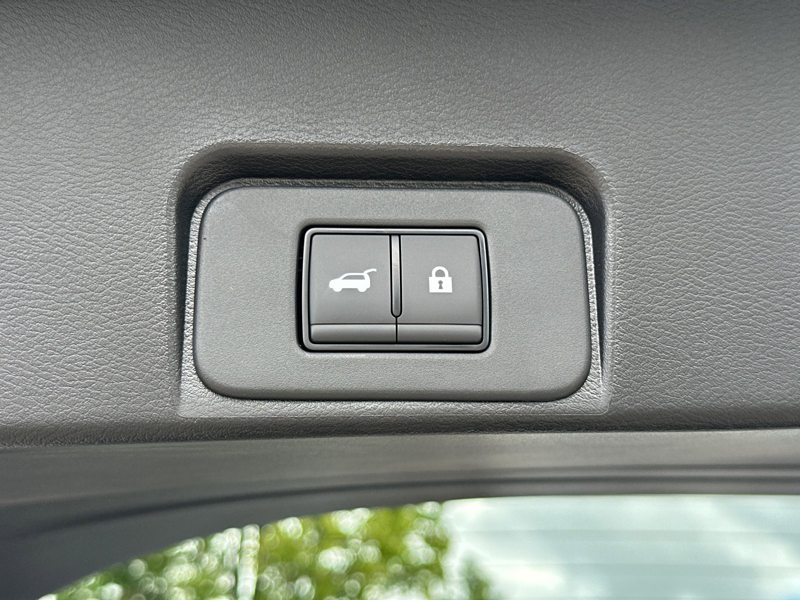 New 2025 Nissan Rogue SV image 20