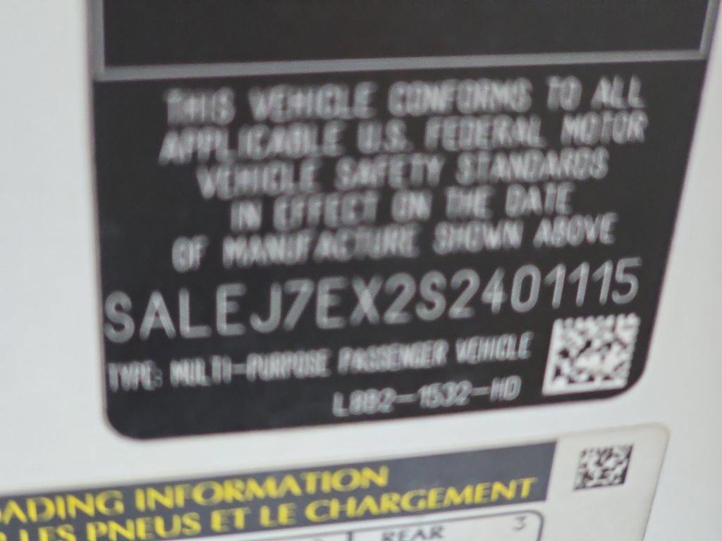 Certified 2025 Land Rover Defender 110 S AWD/4WD image 36