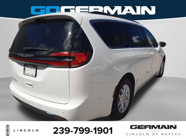Used 2022 Chrysler Pacifica Touring-L FWD image 5