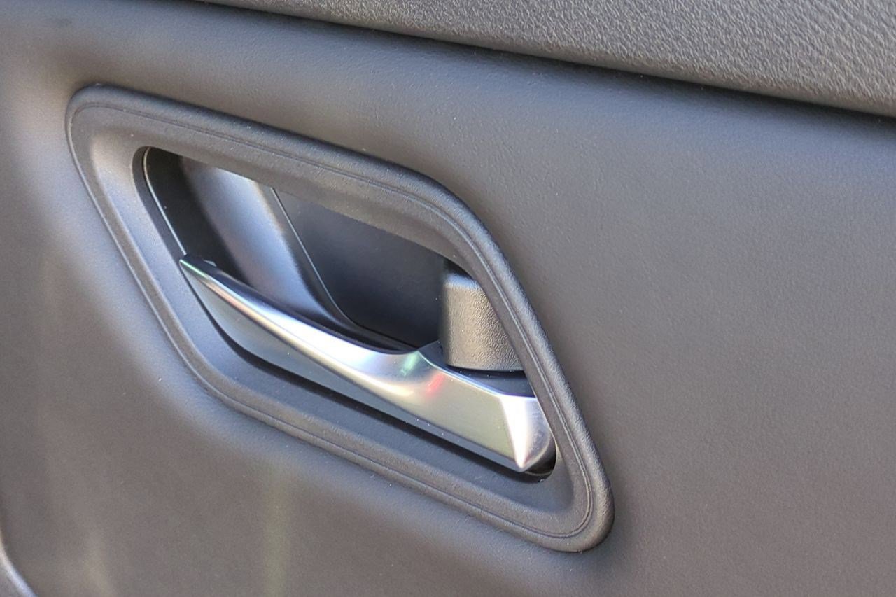 Certified 2024 Nissan Rogue SV FWD image 35