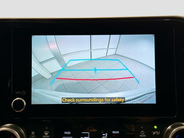 Certified 2025 Toyota Highlander XLE FWD image 12