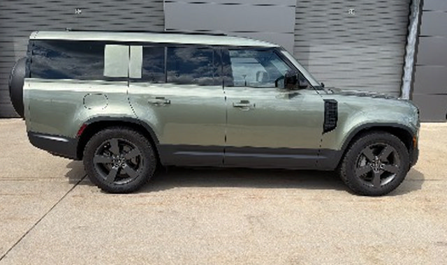 Used 2025 Land Rover Defender 130 S AWD/4WD image 3