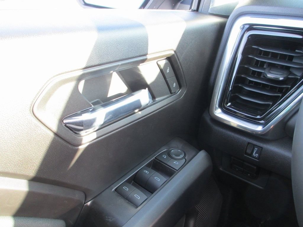 New 2026 GMC Canyon Elevation w/ Convenience Package image 17