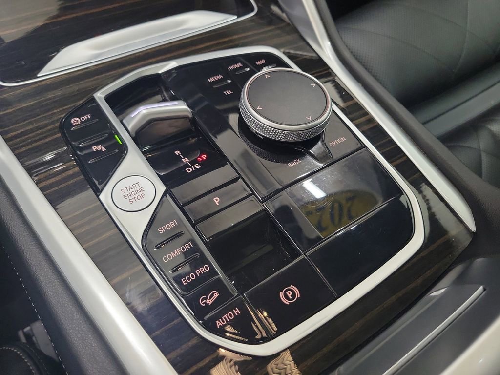 Used 2025 BMW X6 xDrive40i image 32