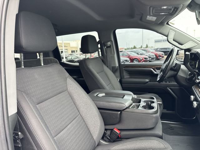 Used 2022 GMC Sierra 1500 Elevation w/ LPO, Elevation Black Package AWD/4WD image 18
