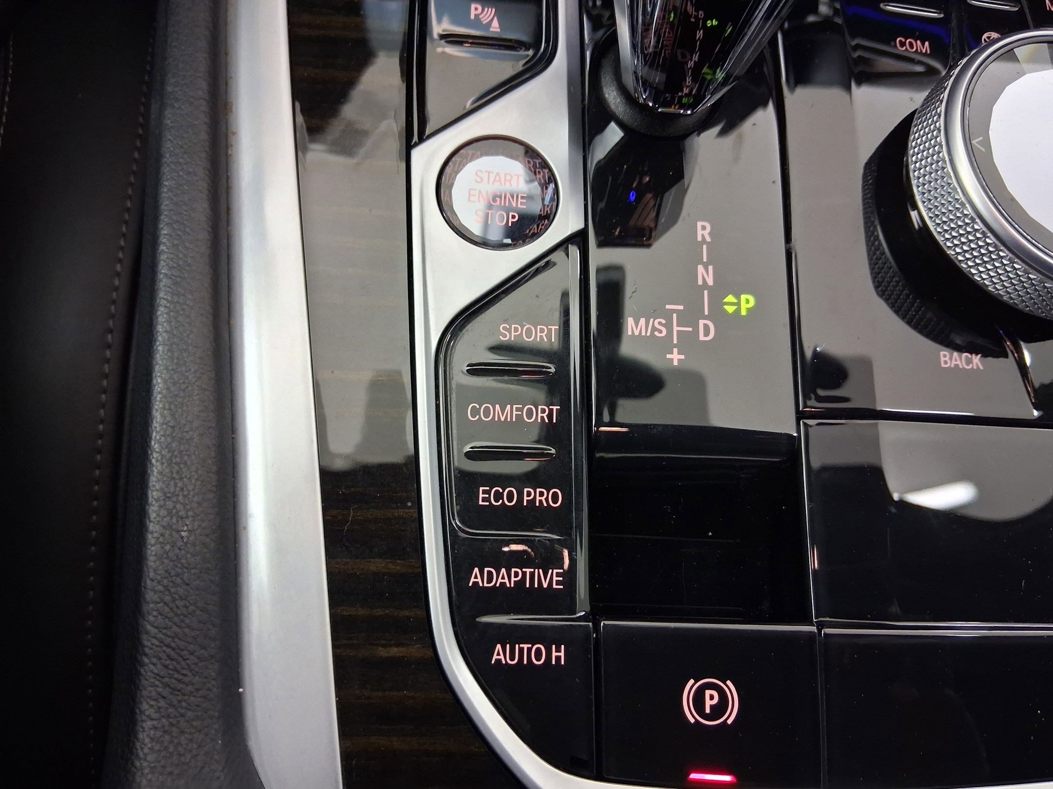 Used 2021 BMW X6 sDrive40i w/ Executive Package RWD image 30