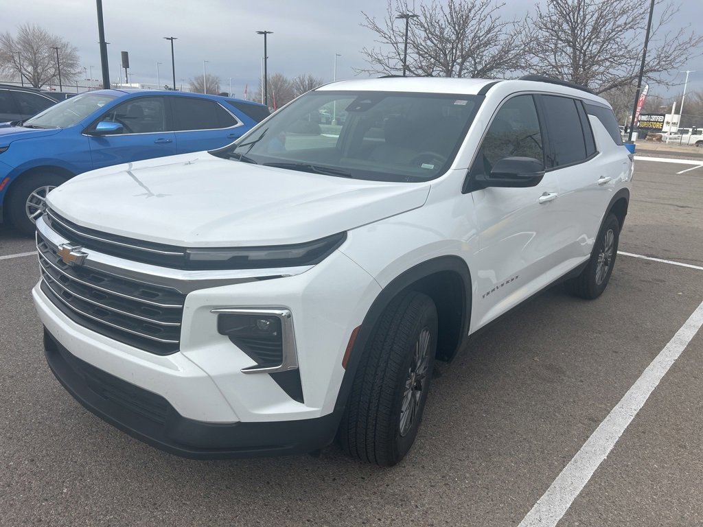 Certified 2025 Chevrolet Traverse LT