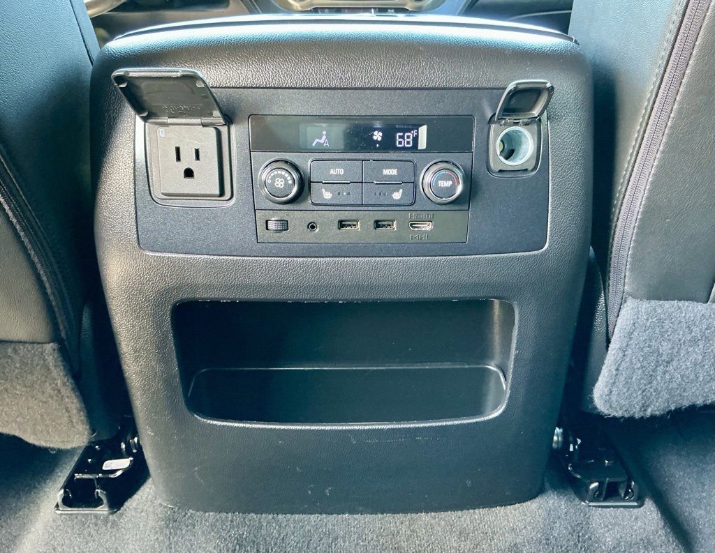 Used 2019 GMC Yukon XL Denali w/ Denali Ultimate Package image 31