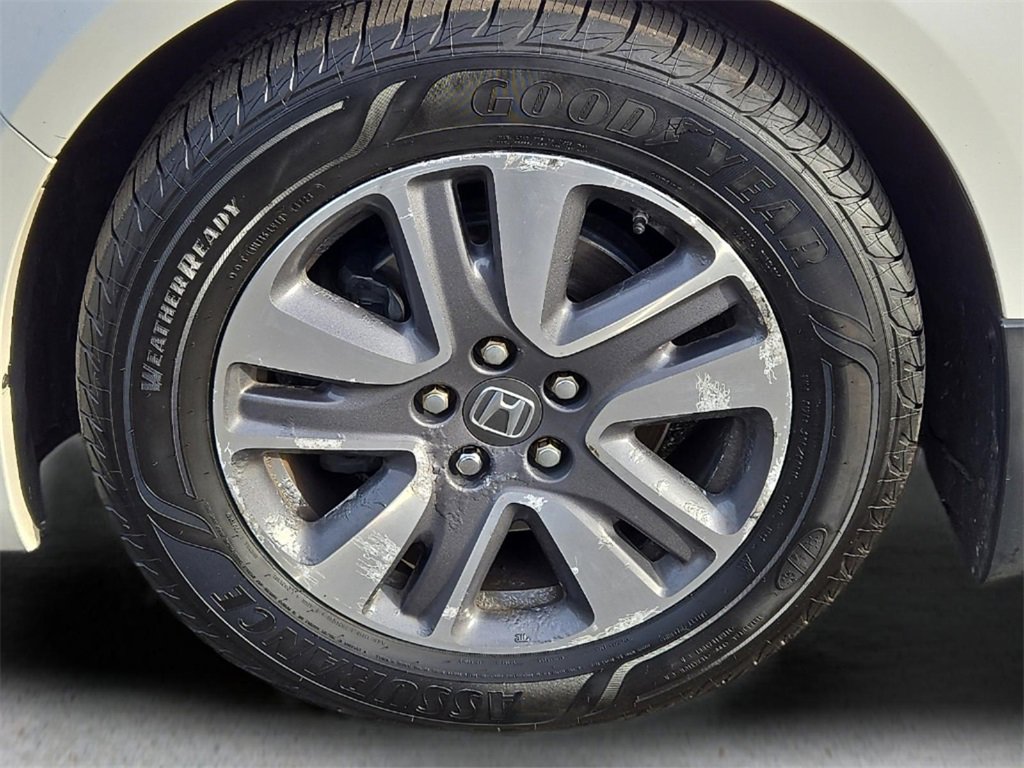 Used 2016 Honda Odyssey Touring Elite image 8