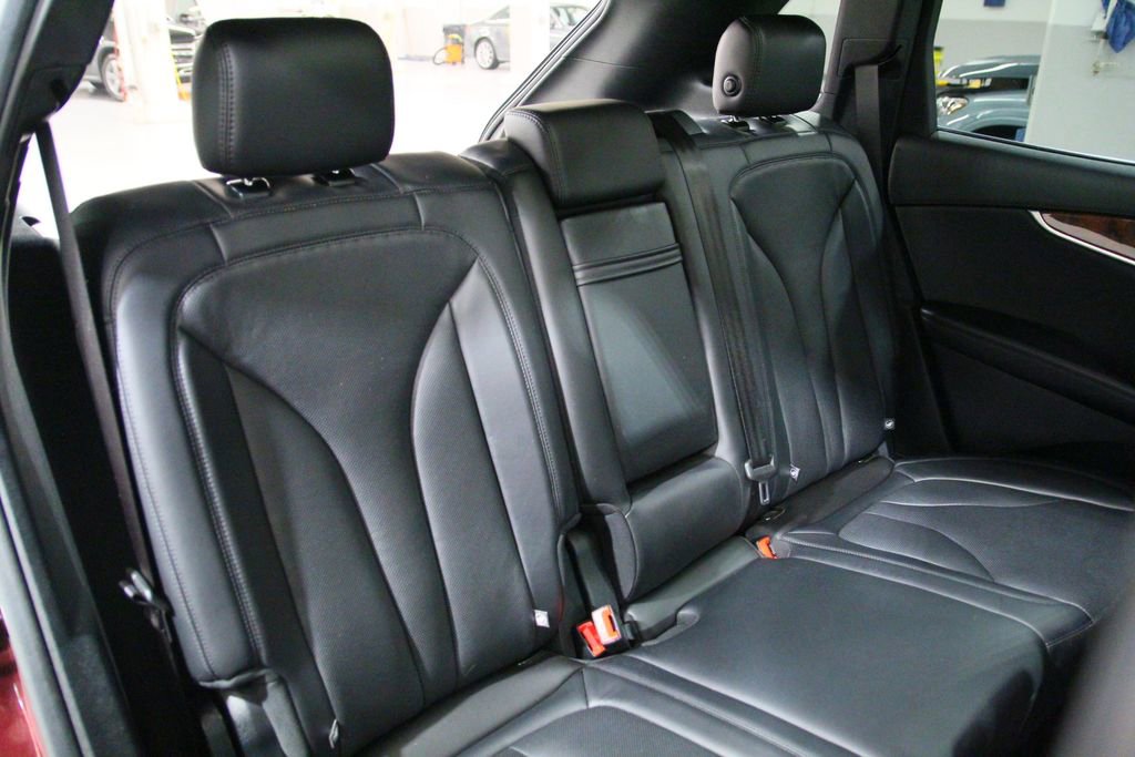 Used 2019 Lincoln Nautilus Reserve w/ Class II Trailer Tow Package AWD/4WD image 26