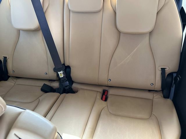 Used 2024 Kia Carnival LX image 18