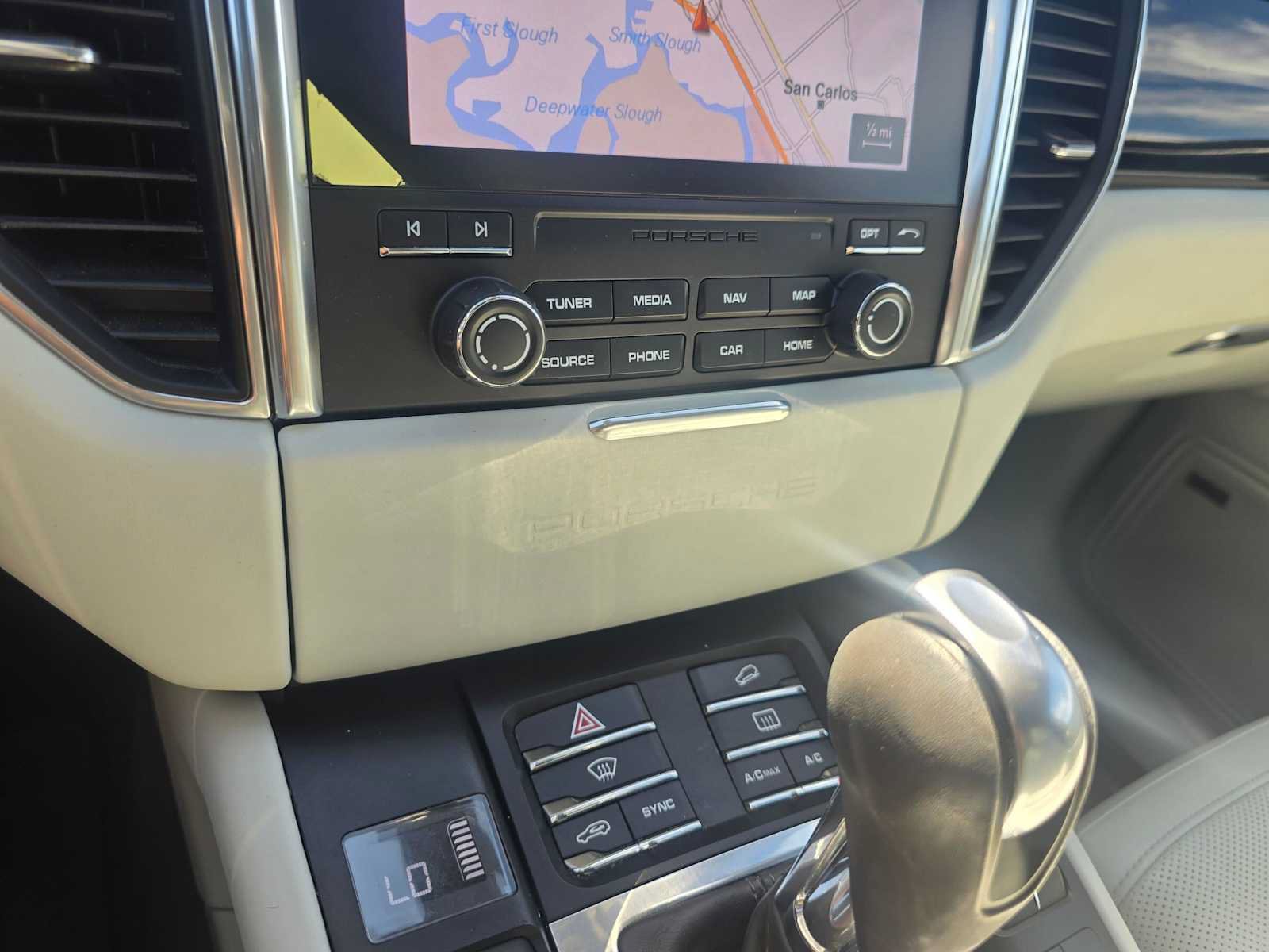 Used 2018 Porsche Macan S AWD/4WD image 31