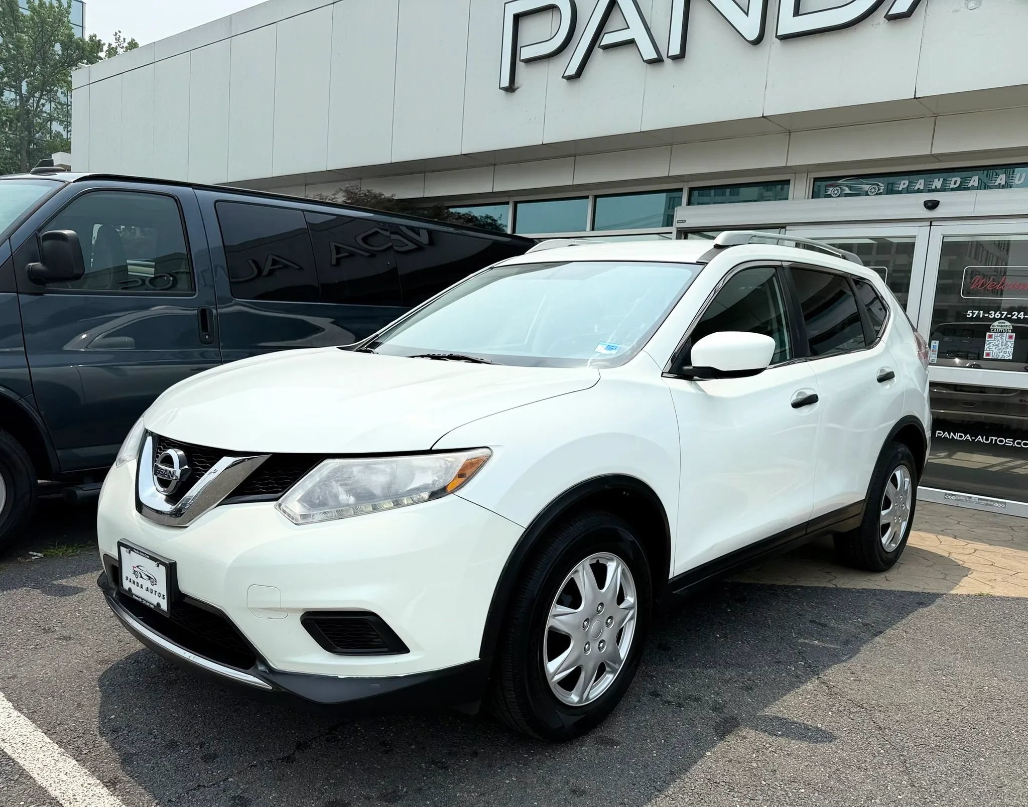 Used 2016 Nissan Rogue S FWD image 3