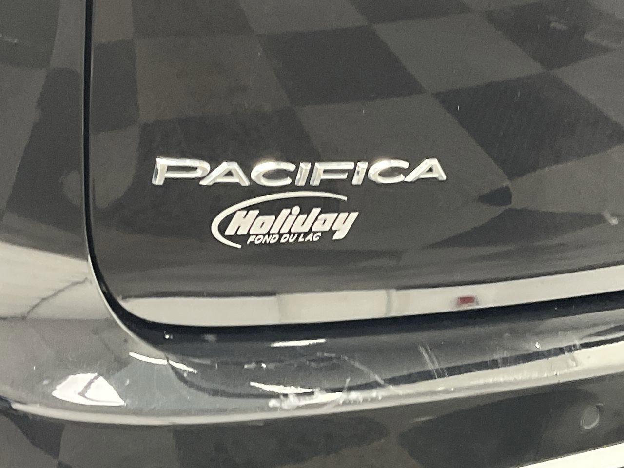 Used 2024 Chrysler Pacifica Touring-L FWD image 31