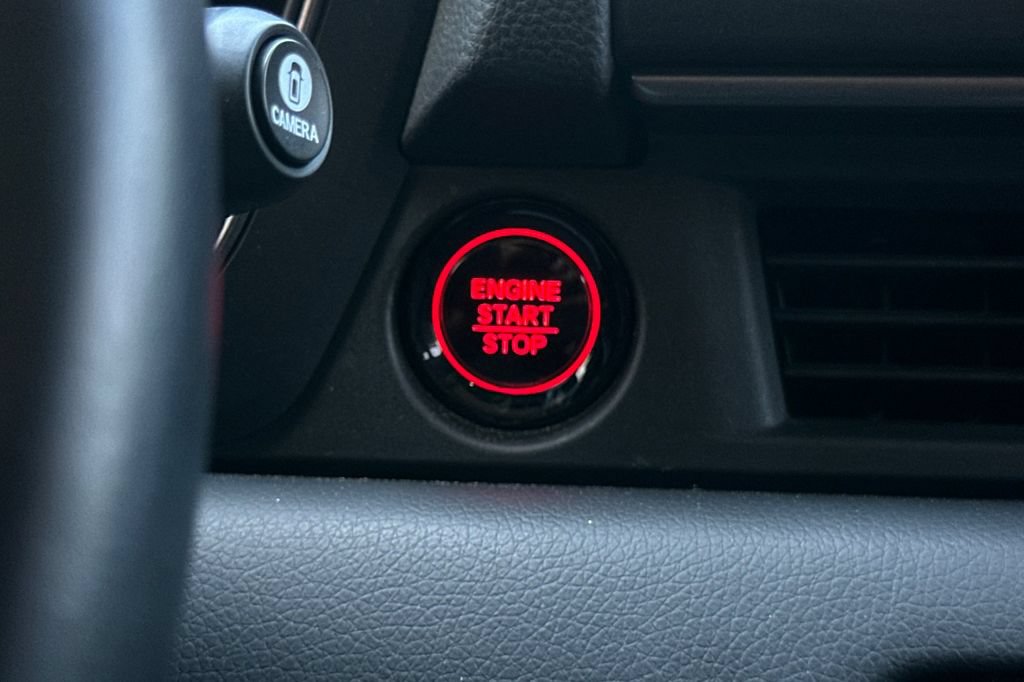 Certified 2025 Honda Pilot TrailSport image 26