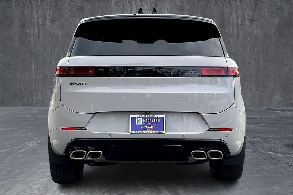 Used 2025 Land Rover Range Rover Sport Dynamic SE image 5