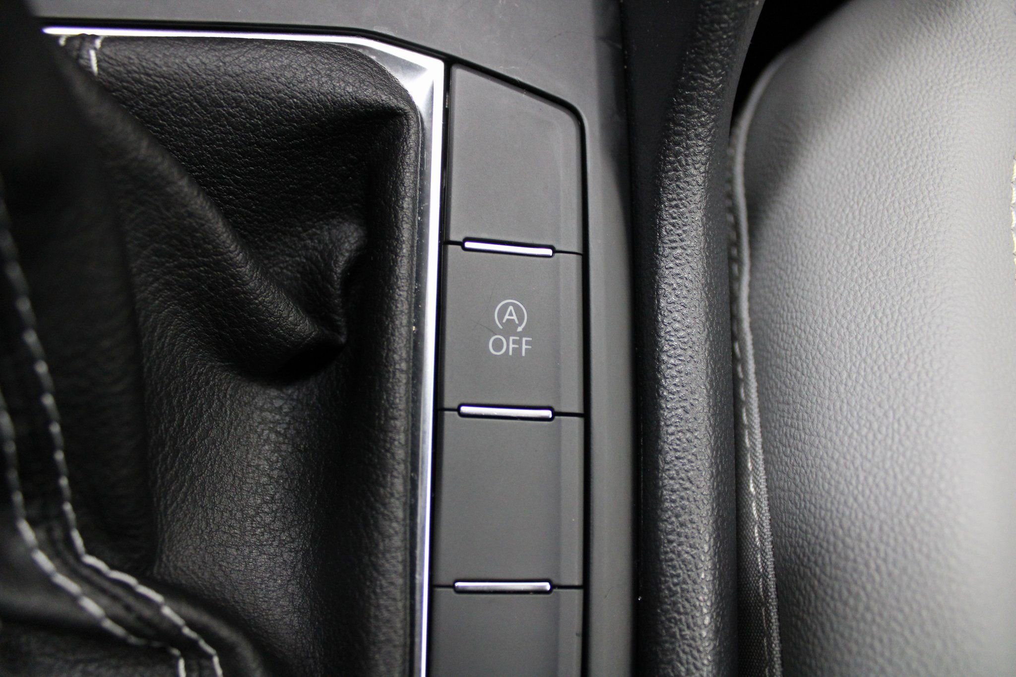 Used 2022 Volkswagen Taos SE image 41