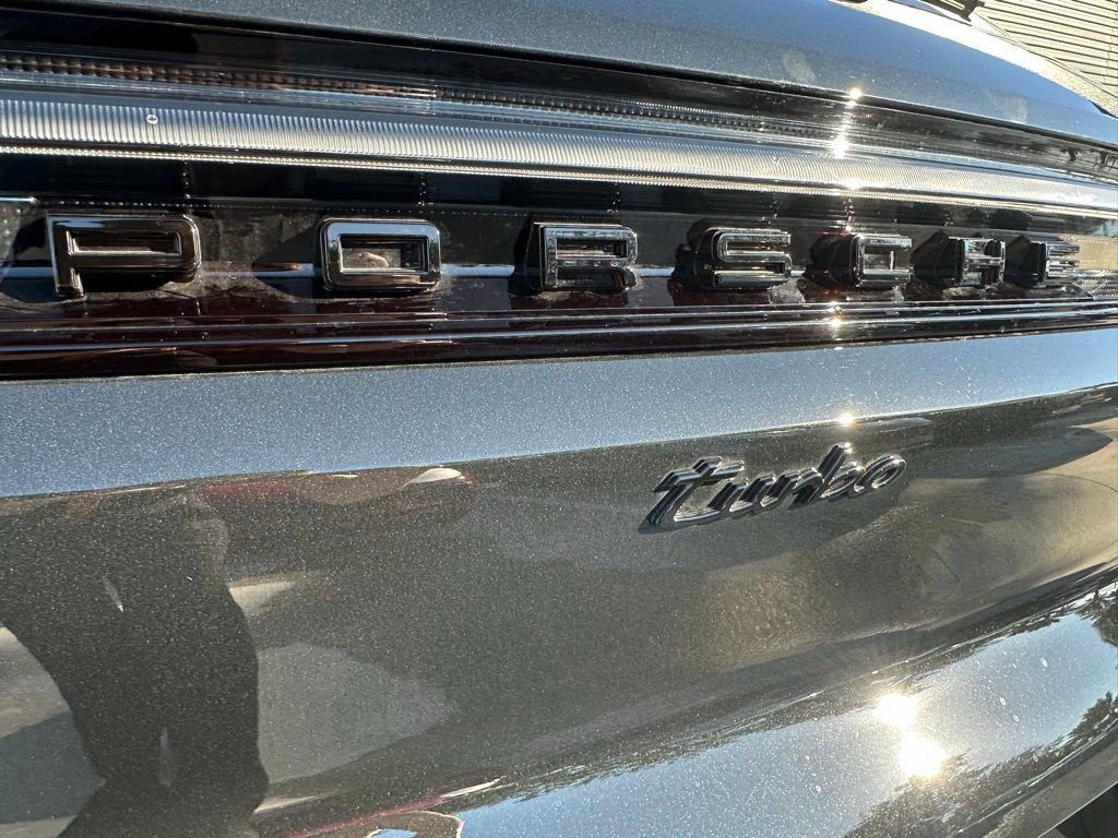 Used 2025 Porsche Cayenne Turbo image 14