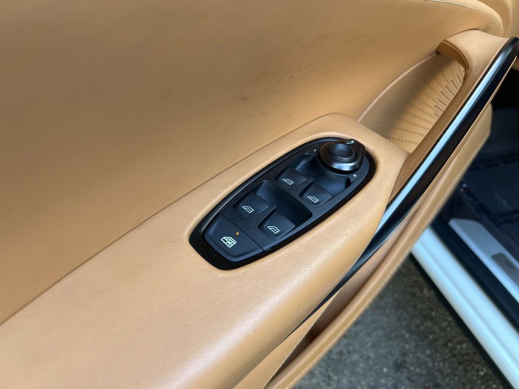 Used 2021 Aston Martin DBX image 47