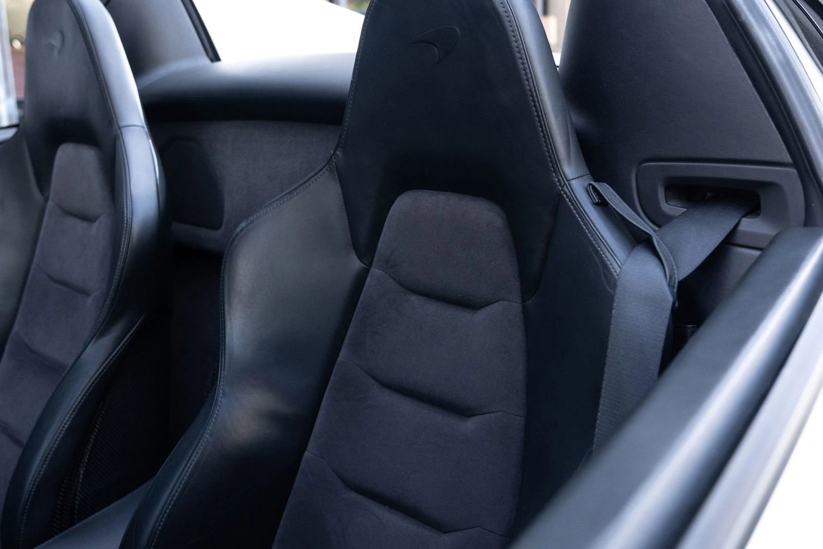 Used 2013 McLaren MP4-12C Spider image 29