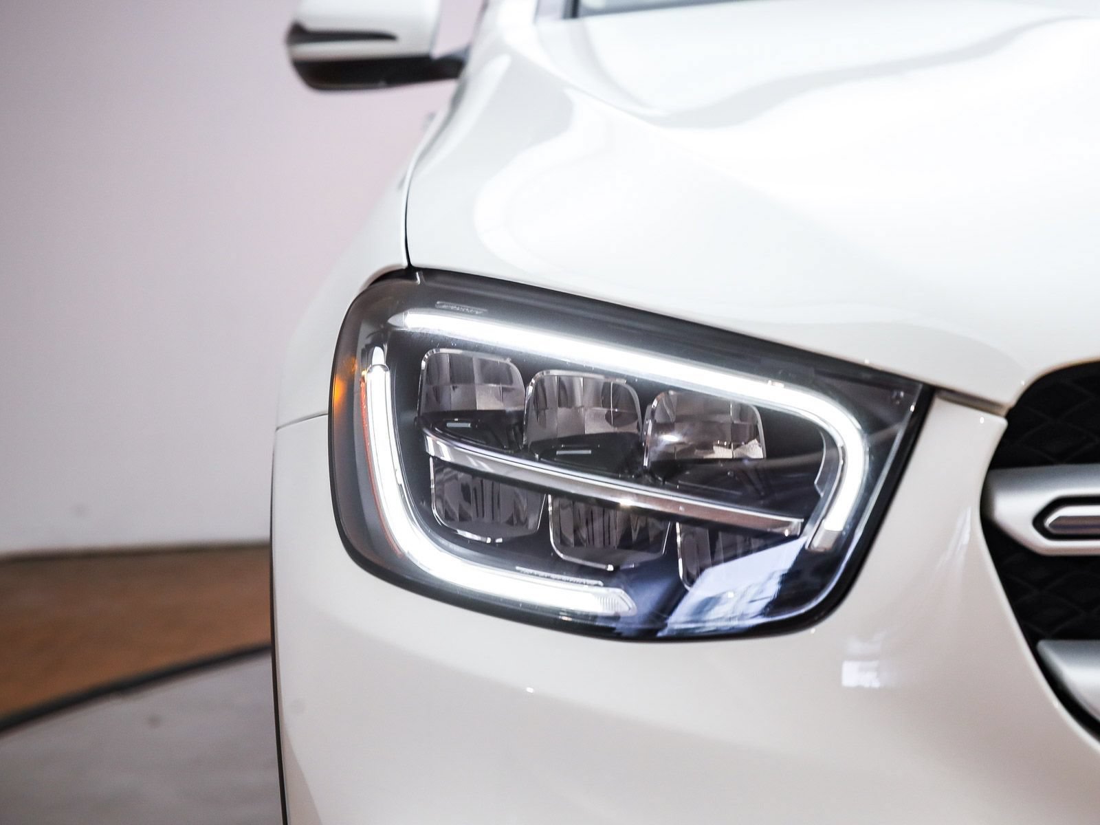 Used 2022 Mercedes-Benz GLC 300 image 8