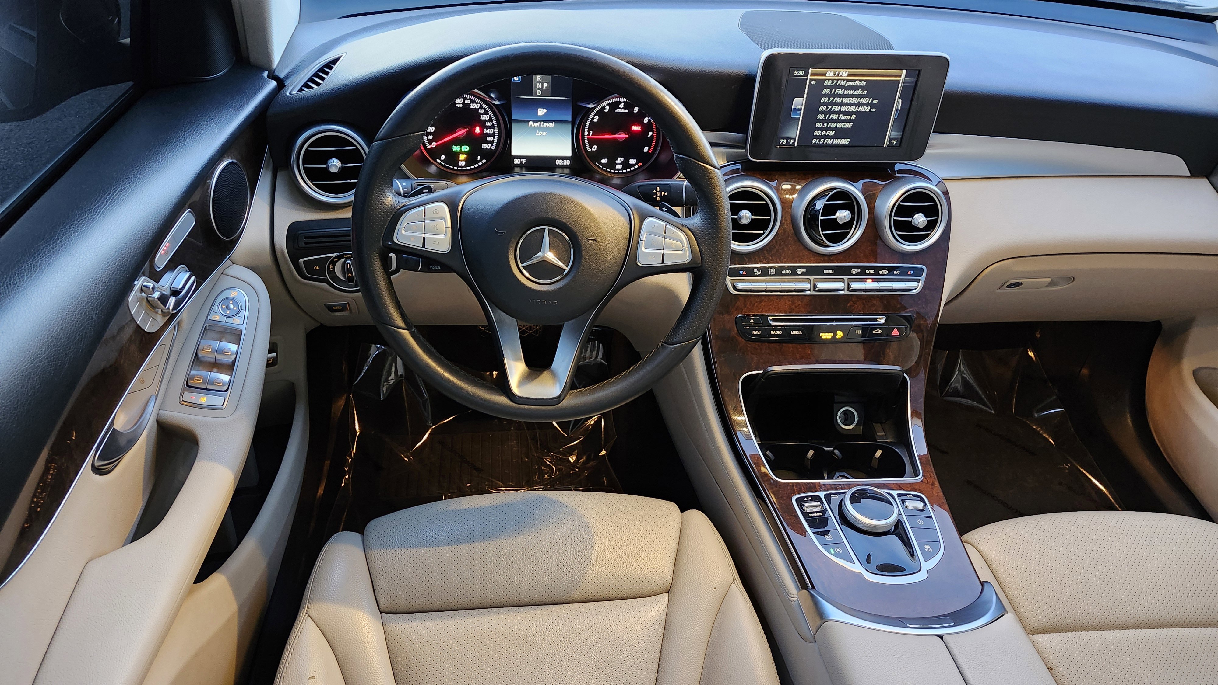 Used 2017 Mercedes-Benz GLC 300 w/ Premium 1 Package image 26