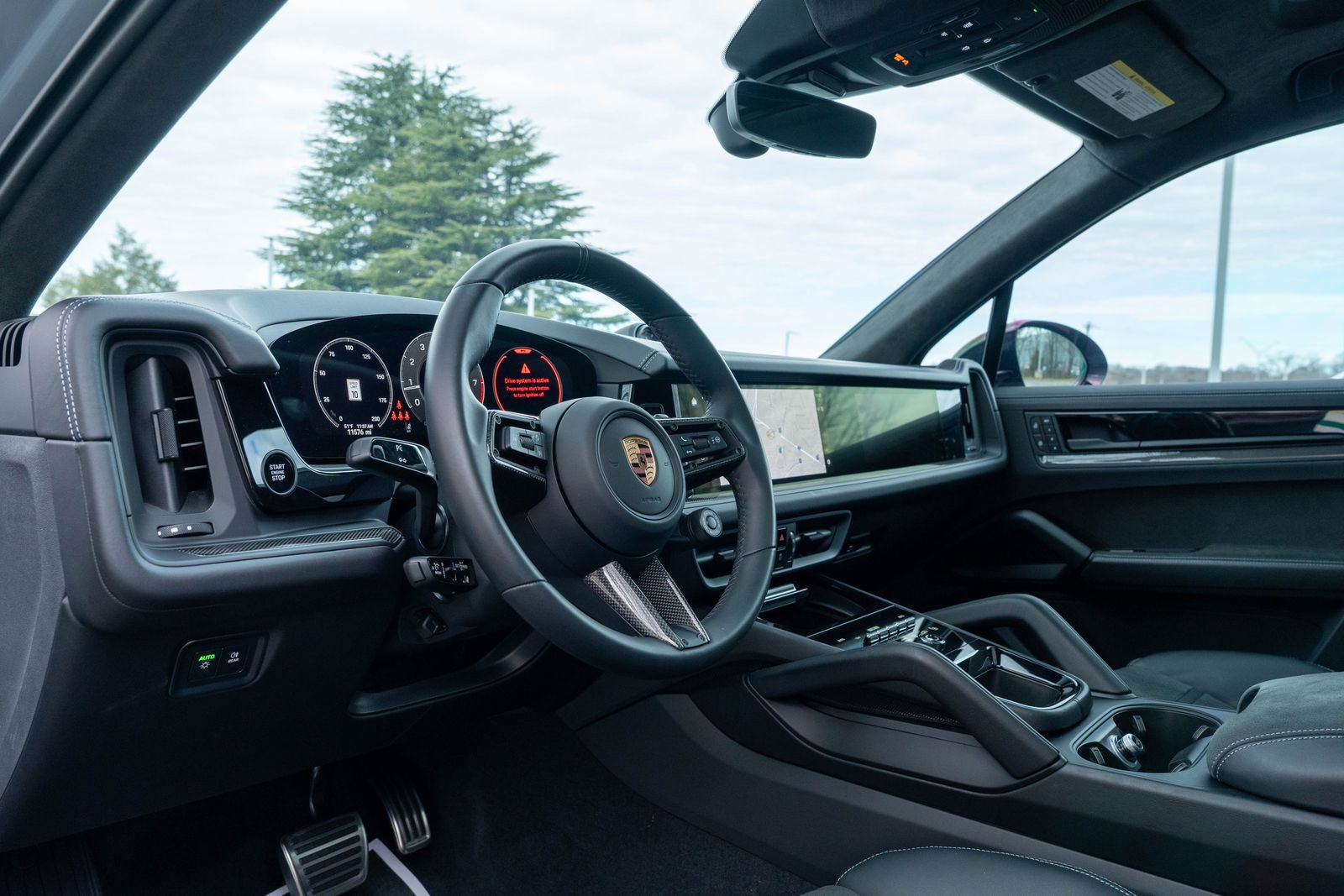 Certified 2025 Porsche Cayenne GTS image 4