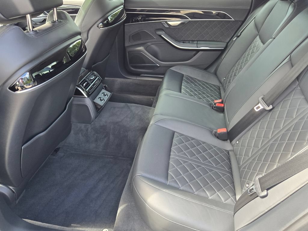 Used 2023 Audi S8 w/ S8 Comfort Plus Package AWD/4WD image 12