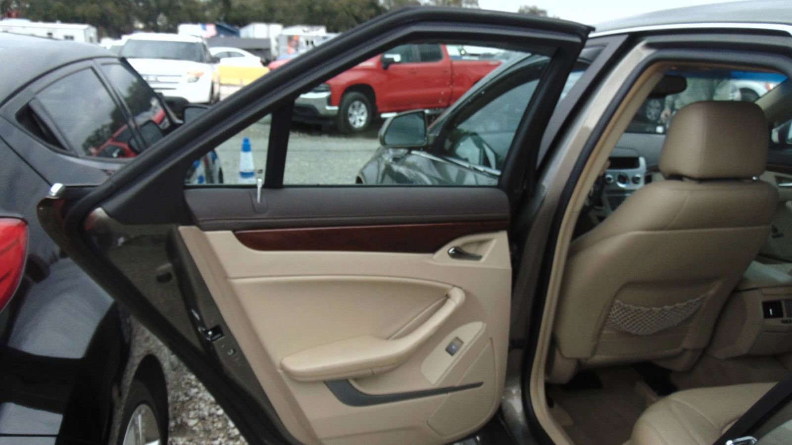 Used 2011 Cadillac CTS Premium image 10