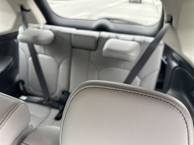 Used 2025 Honda Pilot EX-L image 29