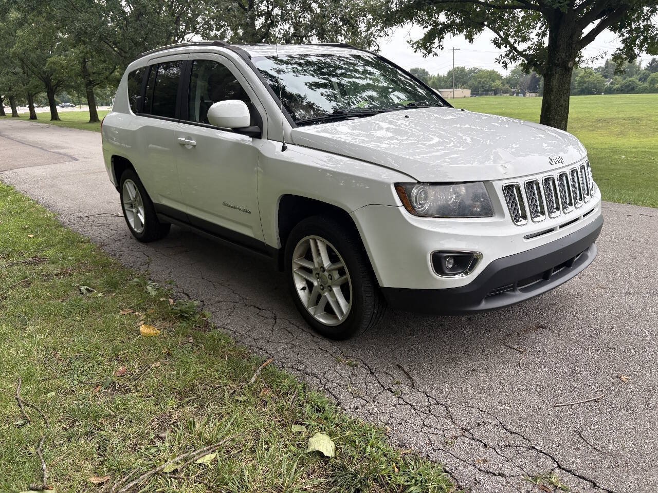 Used 2014 Jeep Compass Limited AWD/4WD image 16