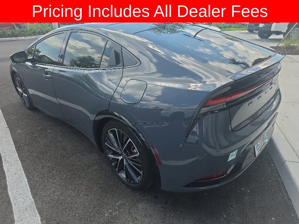 Used 2023 Toyota Prius XLE FWD image 10