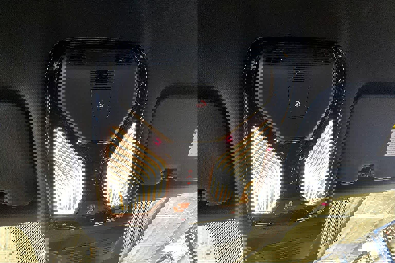 Used 2024 BMW X6 xDrive40i w/ Premium Package image 35