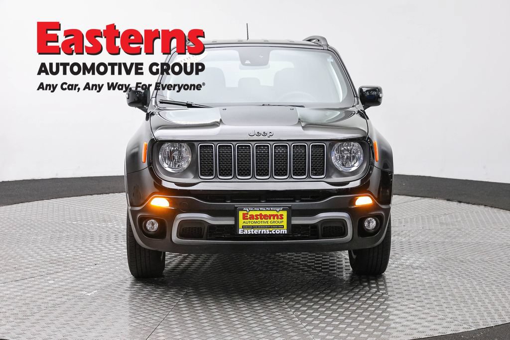 Used 2023 Jeep Renegade Latitude AWD/4WD image 2