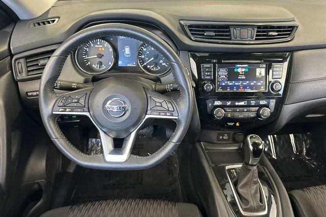 Used 2020 Nissan Rogue SV AWD/4WD image 16
