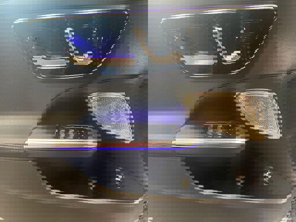 New 2026 Mercedes-Benz C 300 4MATIC Sedan image 10