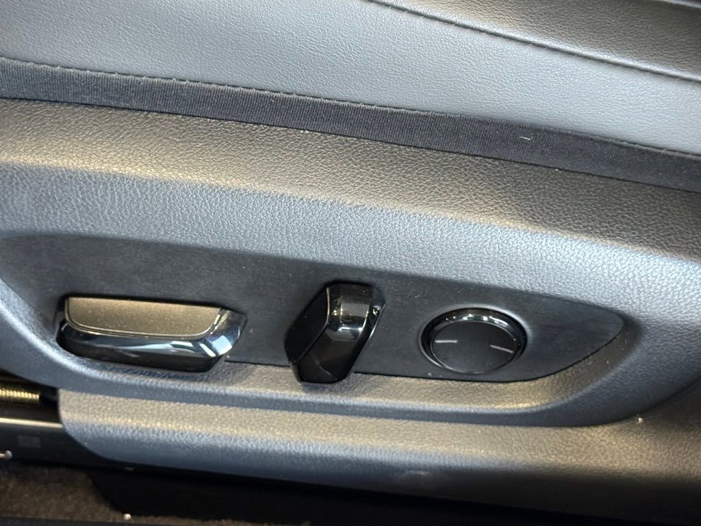 Used 2024 Lexus ES 250 w/ Premium Package image 20