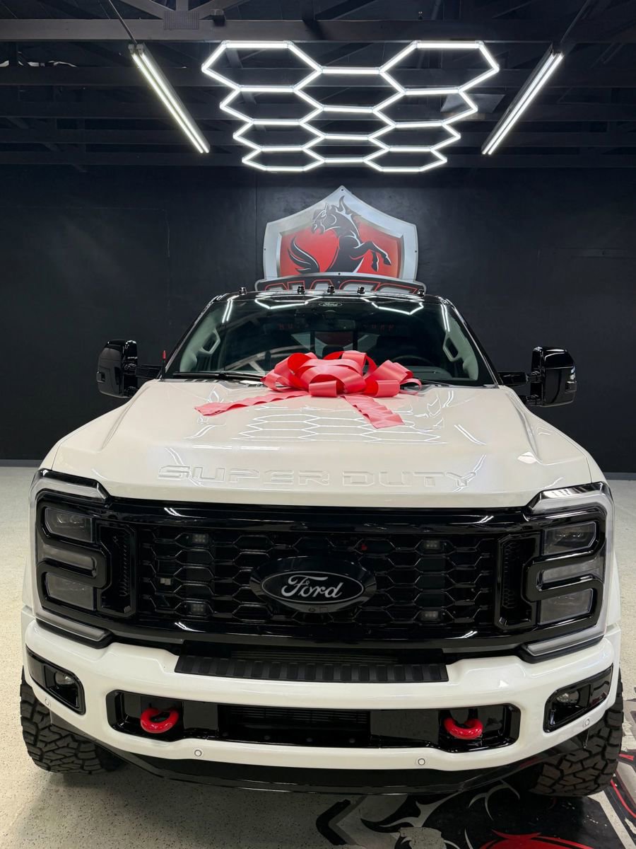 Used 2024 Ford F450 Limited w/ FX4 Off-Road Package image 10