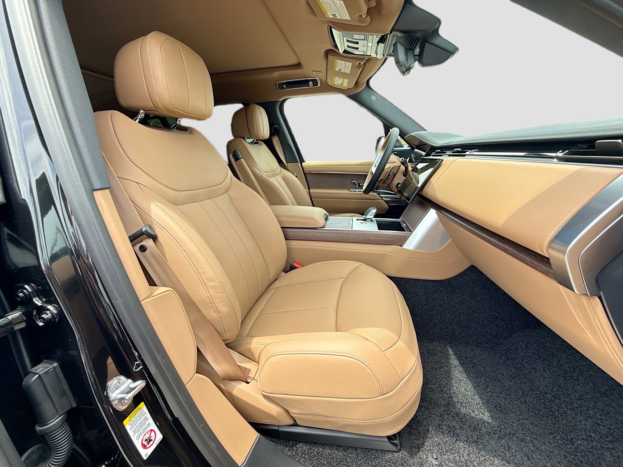 New 2026 Land Rover Range Rover Long Wheelbase SE AWD/4WD image 15