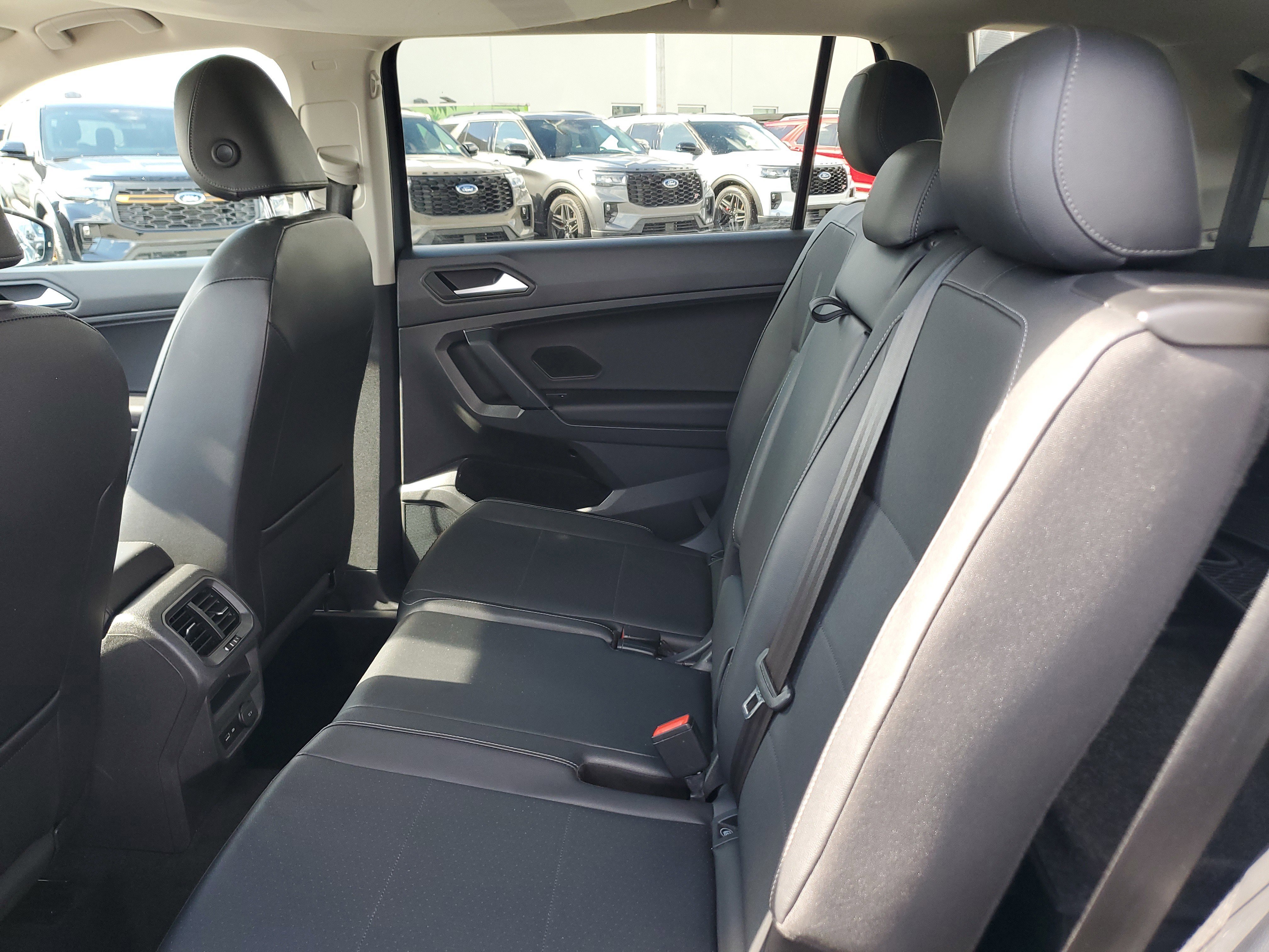 Used 2019 Volkswagen Tiguan SEL image 13