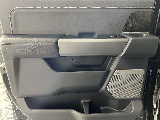 New 2026 Ford F350 Lariat w/ Black Appearance Package image 54