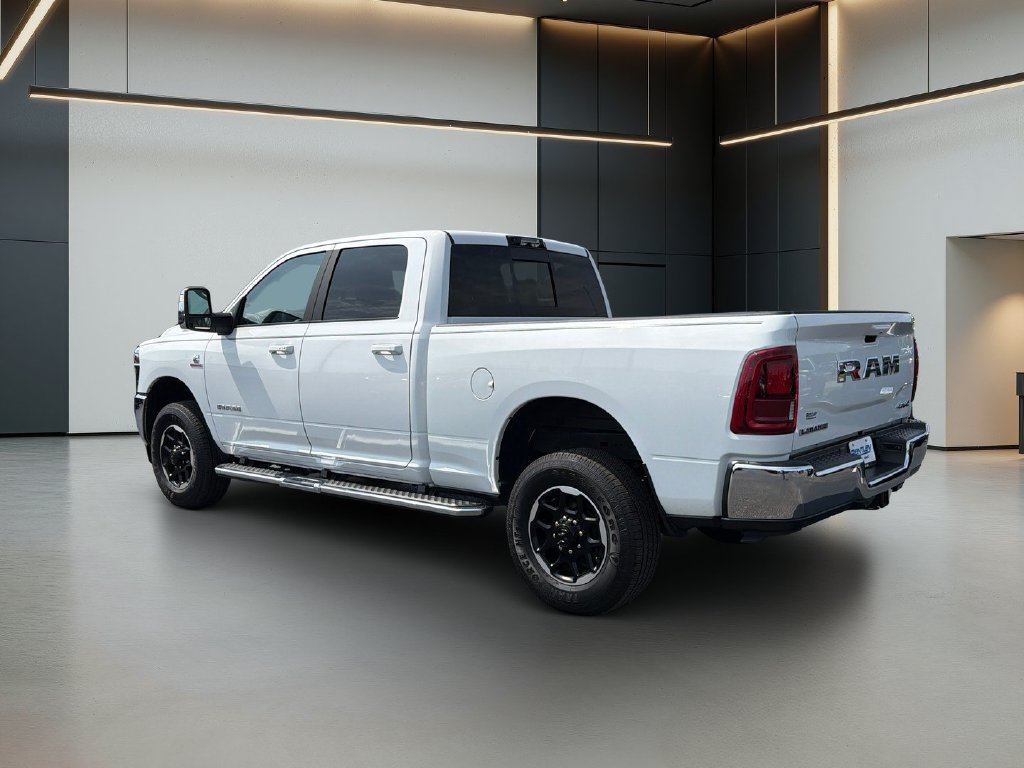 Used 2025 RAM 2500 Laramie AWD/4WD image 3