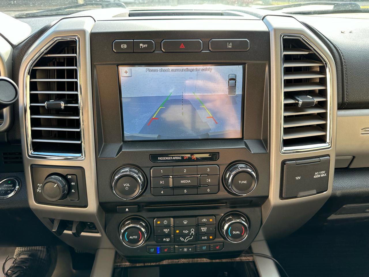 Used 2017 Ford F250 Lariat w/ Lariat Ultimate Package AWD/4WD image 16