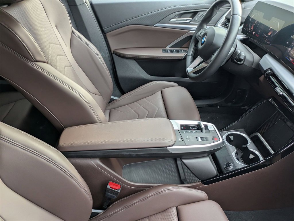 Used 2024 BMW X2 xDrive28i w/ Convenience Package image 35