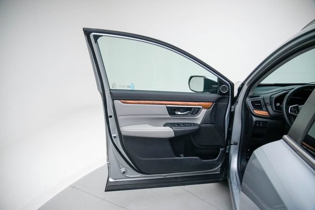 Used 2018 Honda CR-V Touring image 10